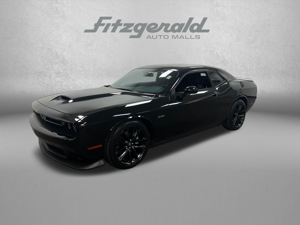 2023 Dodge Challenger R/T's photo