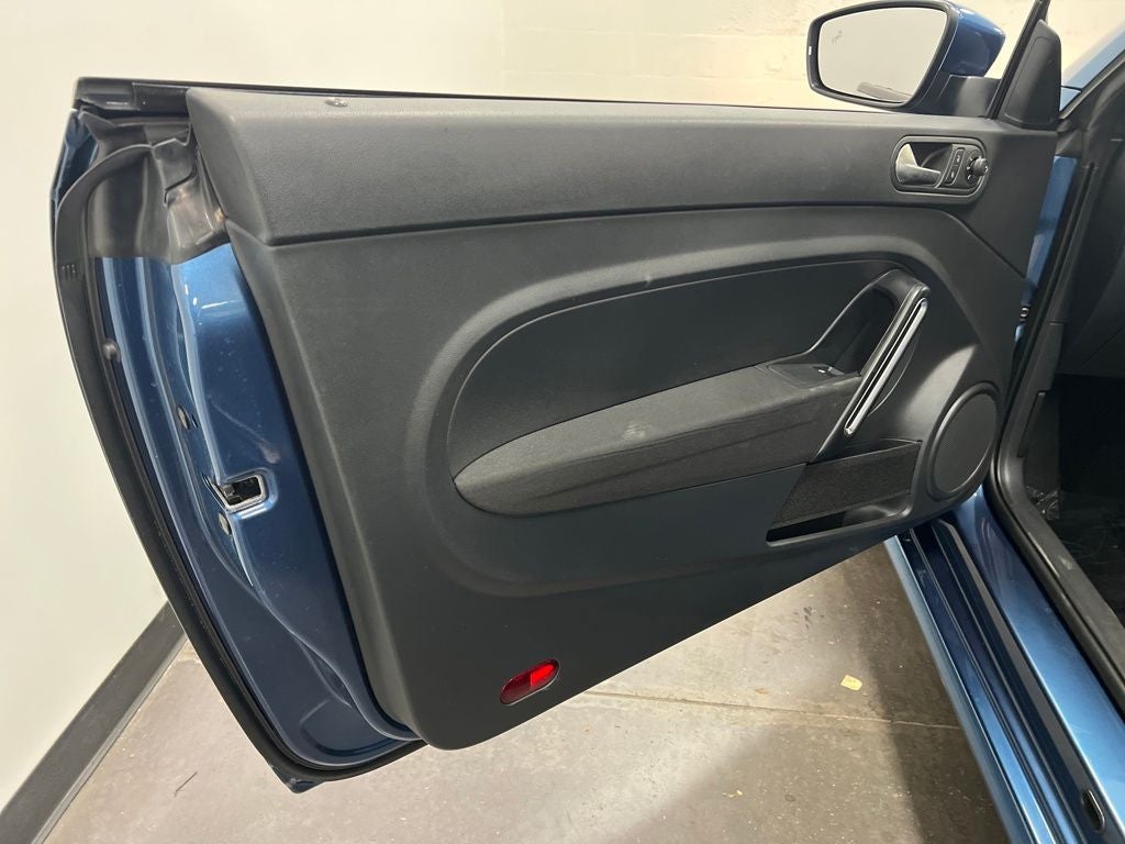 2019 Volkswagen Beetle 2.0T S