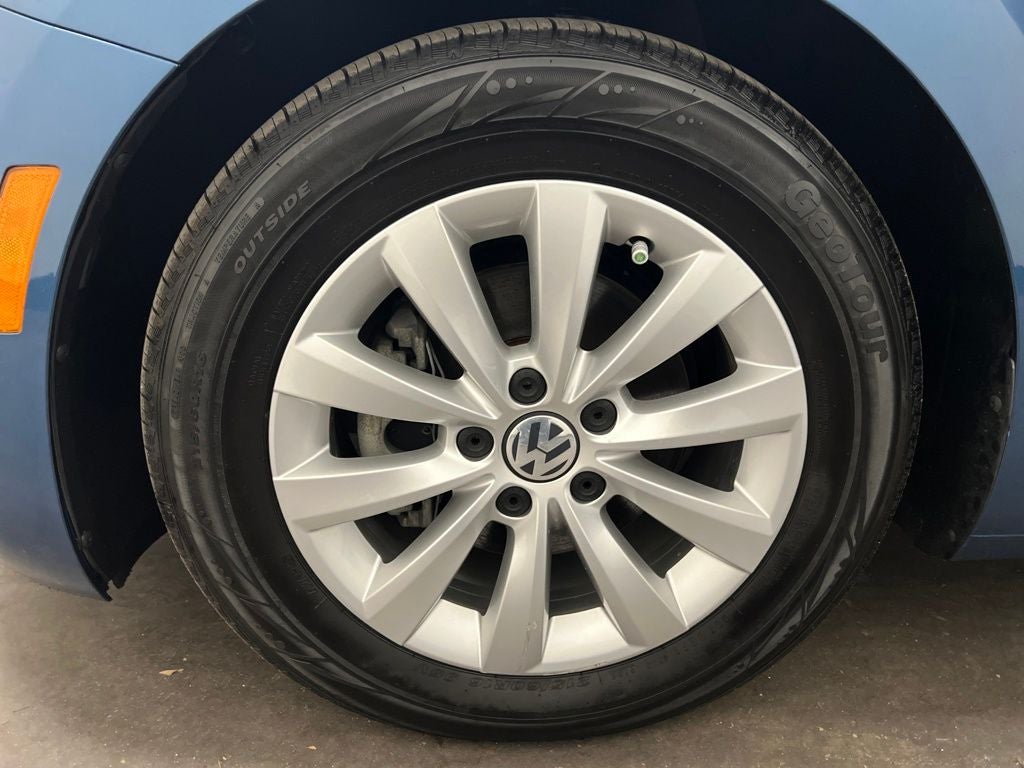 2019 Volkswagen Beetle 2.0T S