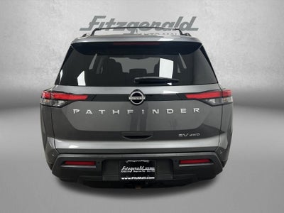 2022 Nissan Pathfinder SV