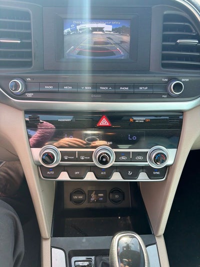 2020 Hyundai Elantra SE