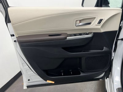 2022 Toyota Sienna Platinum 7 Passenger