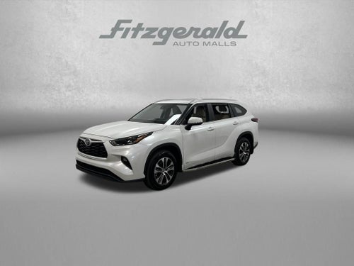 2025 Toyota Highlander Hybrid XLE