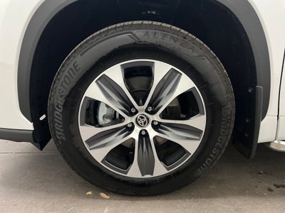 2025 Toyota Highlander Hybrid XLE