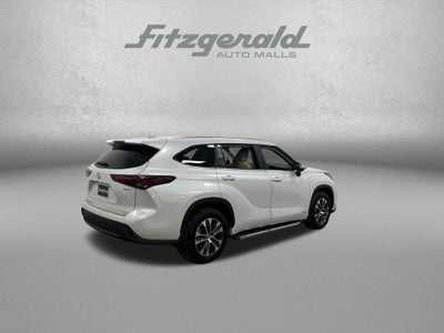 2025 Toyota Highlander Hybrid XLE