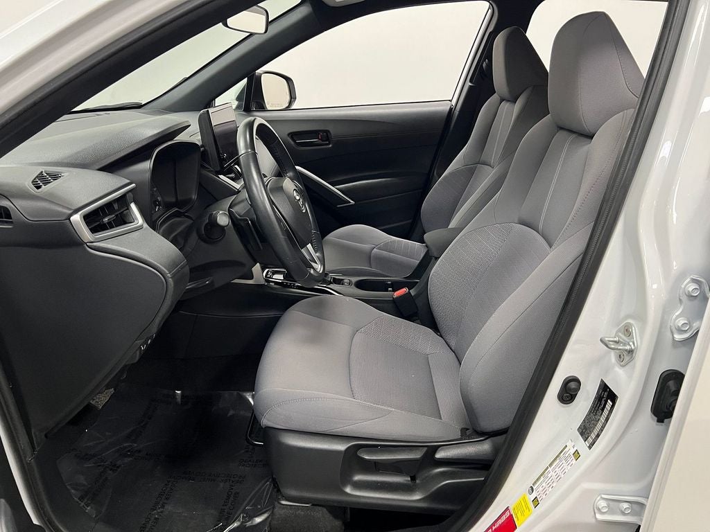 2023 Toyota Corolla Cross Hybrid SE