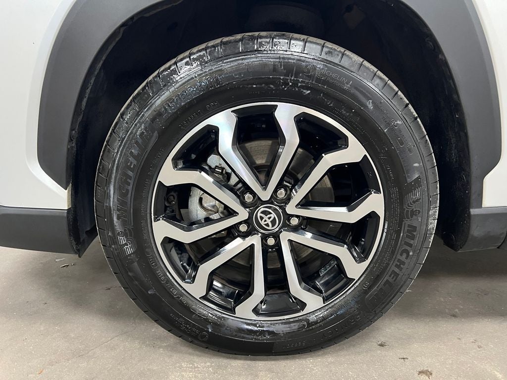 2023 Toyota Corolla Cross Hybrid SE