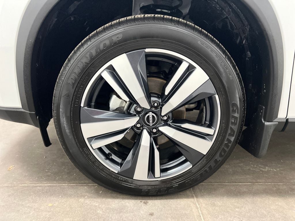 2025 Nissan Rogue SL