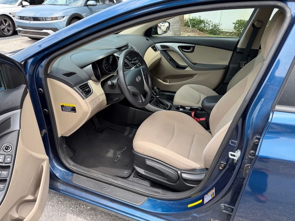 2015 Hyundai Elantra SE