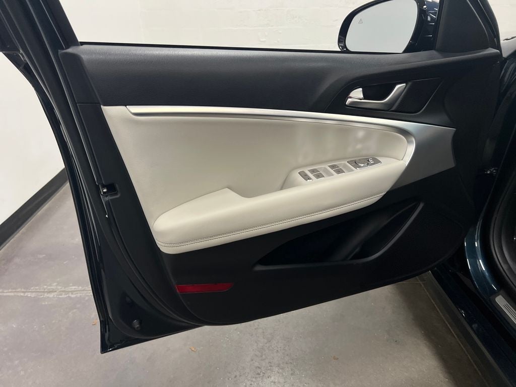 2024 Genesis G70 2.5T