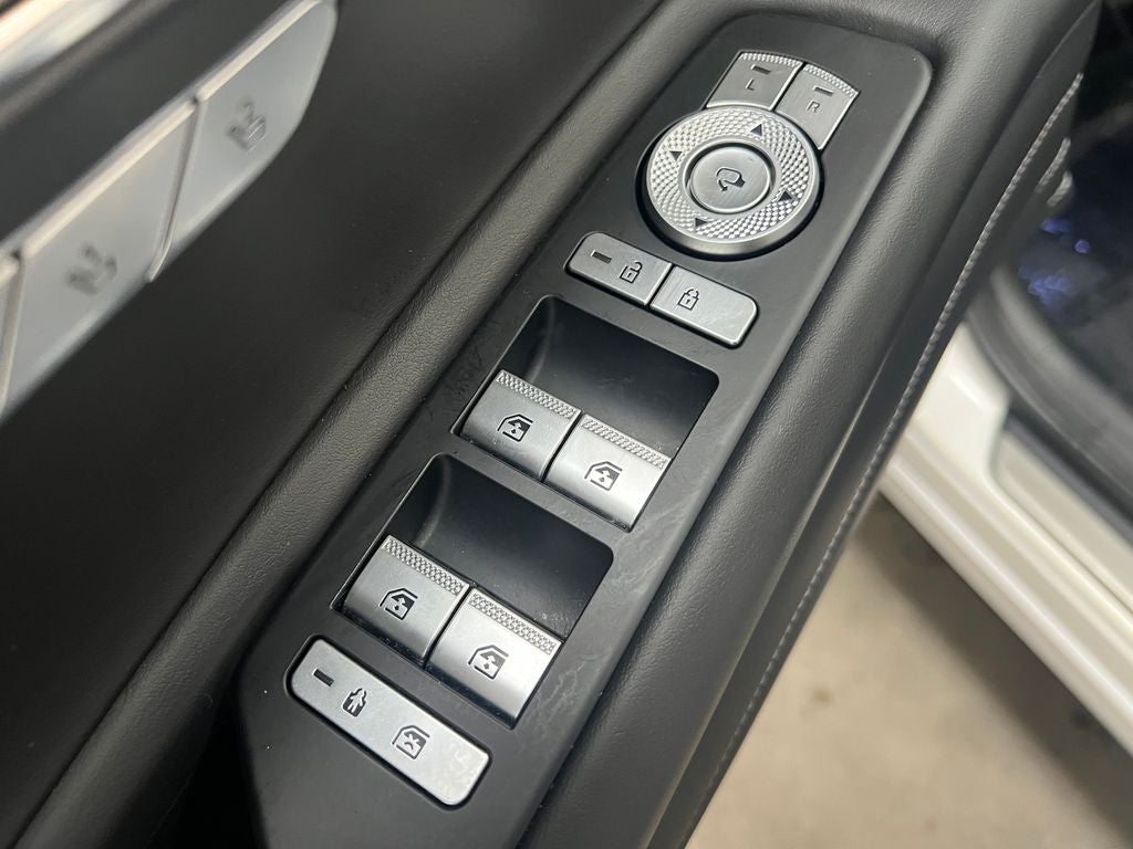 2025 Genesis GV80 2.5T
