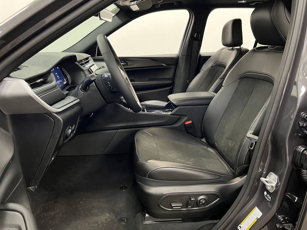 2025 Jeep Grand Cherokee GRAND CHEROKEE ALTITUDE X 4X2