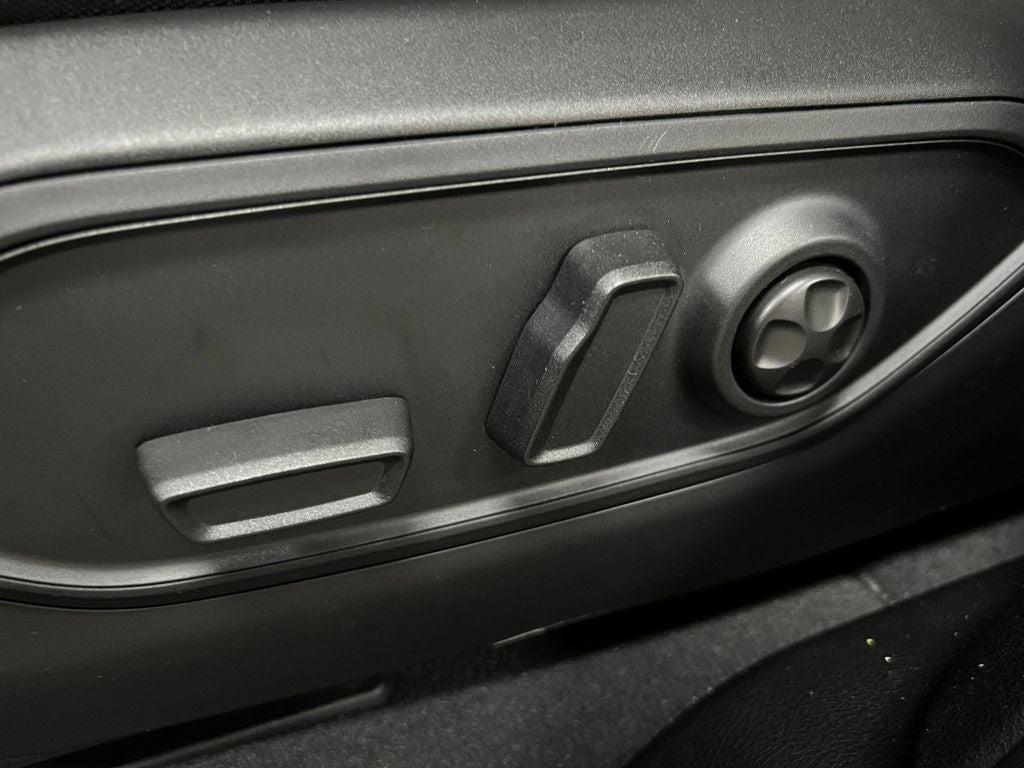 2025 Jeep Grand Cherokee GRAND CHEROKEE LAREDO 4X2