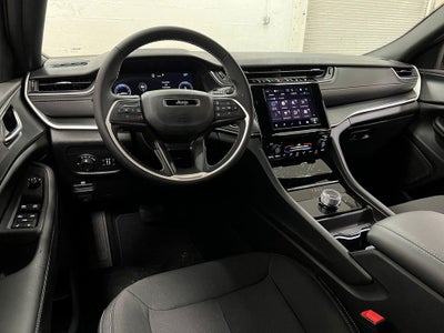 2025 Jeep Grand Cherokee GRAND CHEROKEE LAREDO 4X2