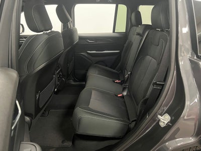 2025 Jeep Grand Cherokee GRAND CHEROKEE LAREDO 4X2