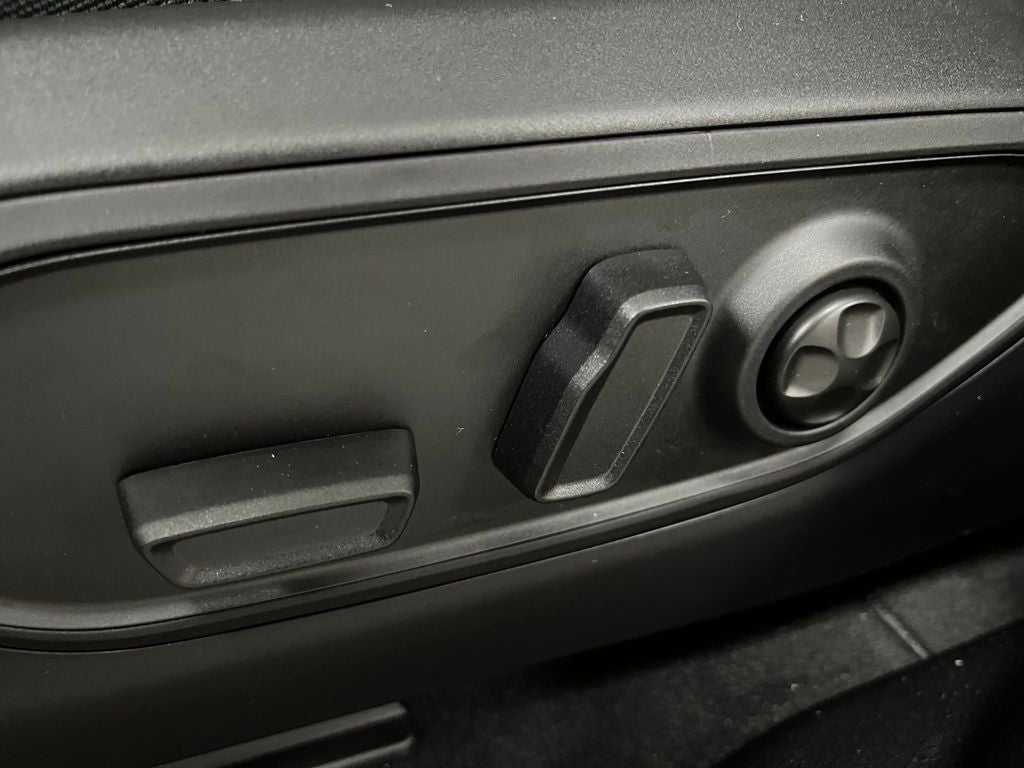 2025 Jeep Grand Cherokee GRAND CHEROKEE LAREDO 4X2