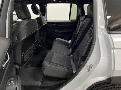 2025 Jeep Grand Cherokee GRAND CHEROKEE LAREDO 4X2