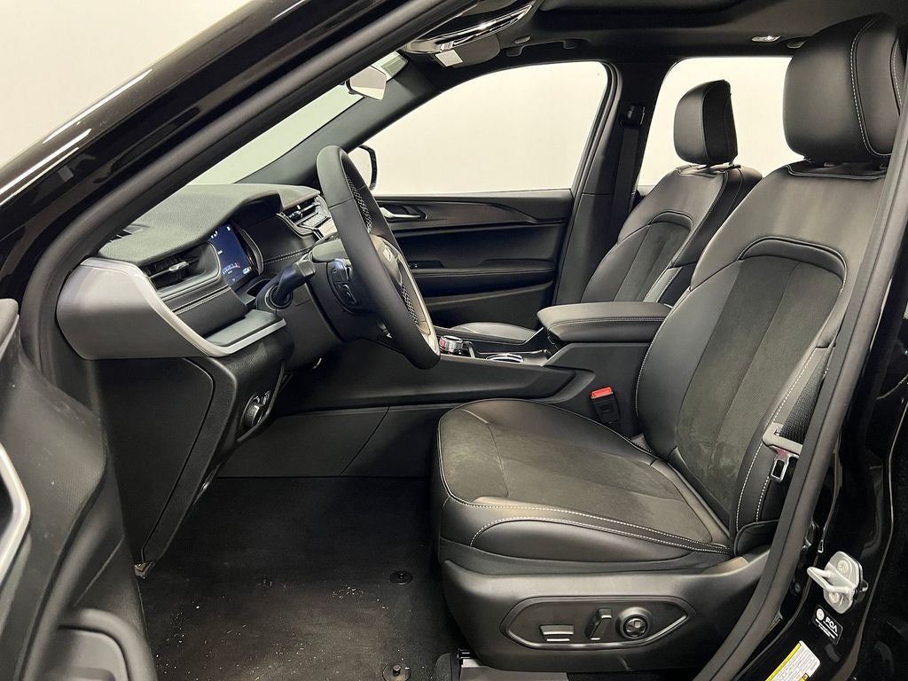 2025 Jeep Grand Cherokee GRAND CHEROKEE ALTITUDE X 4X2