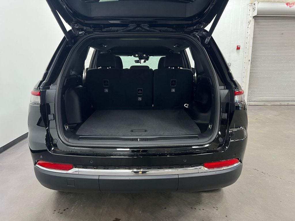 2025 Jeep Grand Cherokee GRAND CHEROKEE LAREDO 4X2