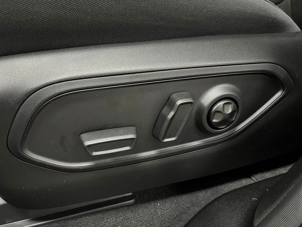 2025 Jeep Grand Cherokee GRAND CHEROKEE LAREDO 4X2