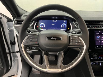 2025 Jeep Grand Cherokee GRAND CHEROKEE LAREDO 4X2