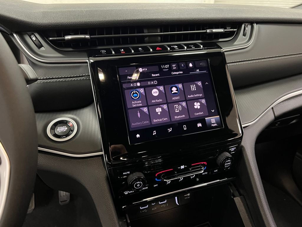 2025 Jeep Grand Cherokee GRAND CHEROKEE LAREDO 4X2