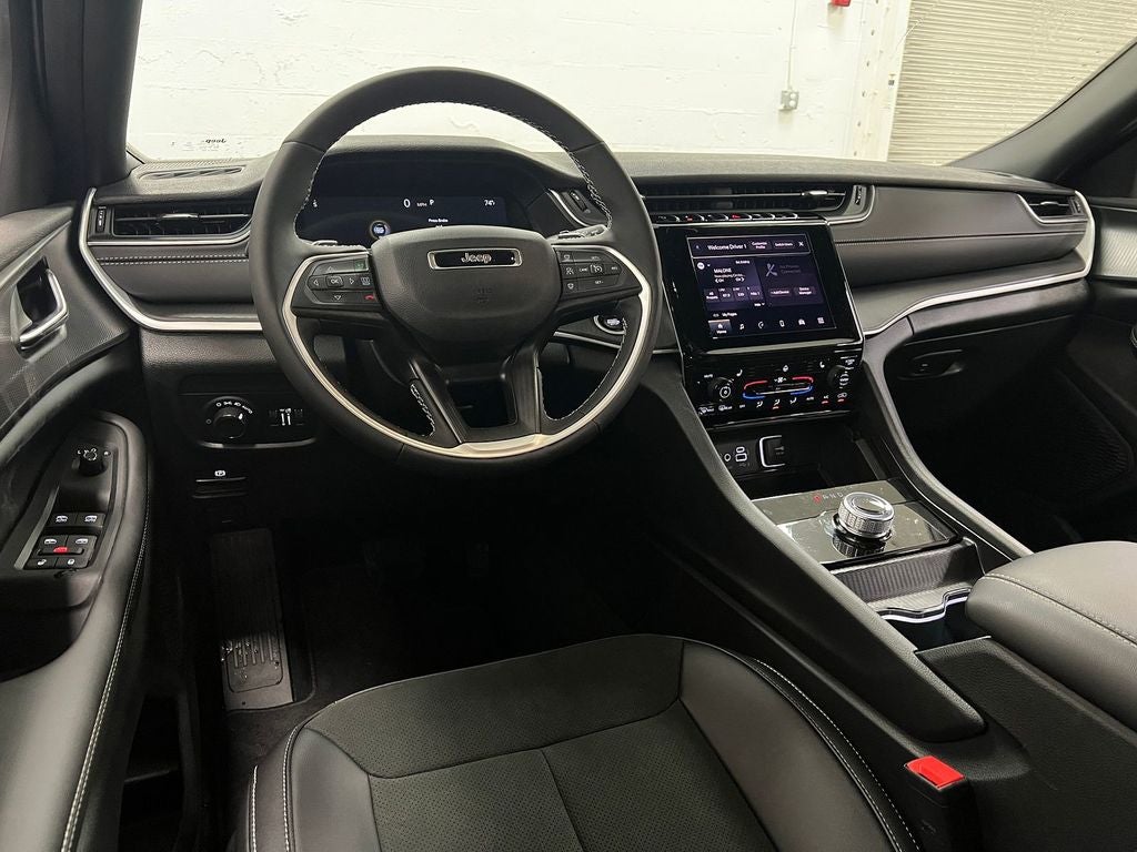 2025 Jeep Grand Cherokee GRAND CHEROKEE ALTITUDE 4X2