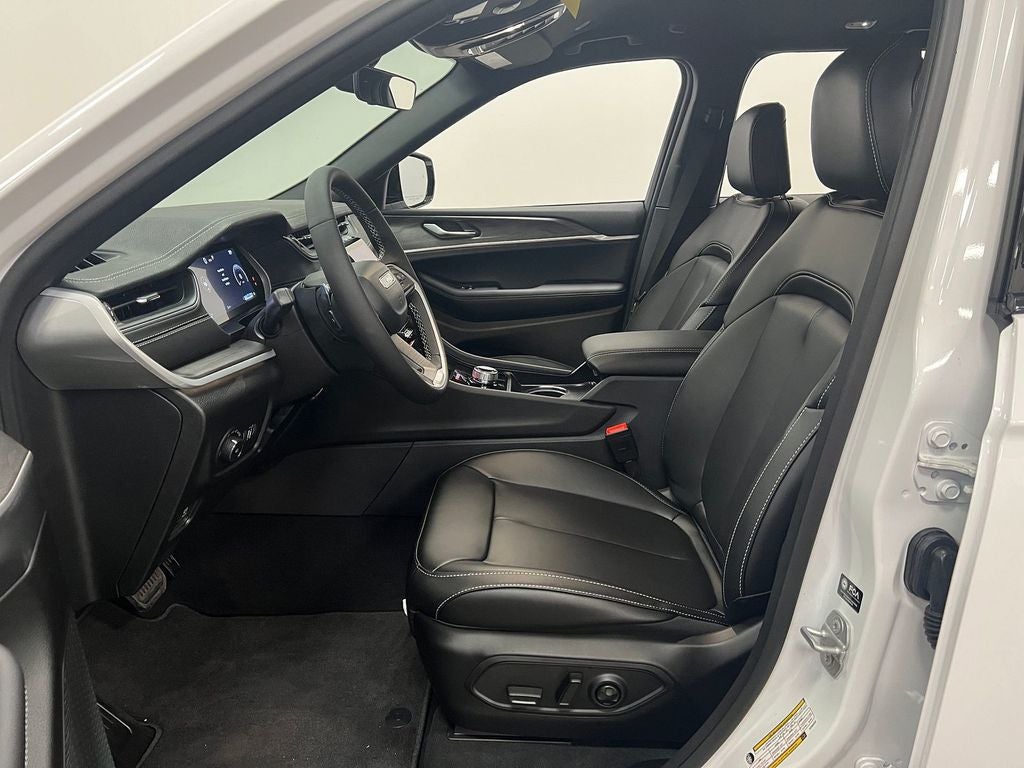 2025 Jeep Grand Cherokee GRAND CHEROKEE LIMITED 4X2