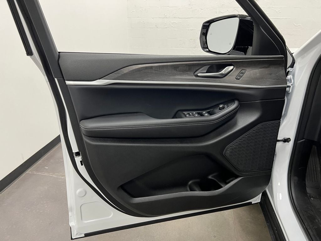 2025 Jeep Grand Cherokee GRAND CHEROKEE LIMITED 4X2