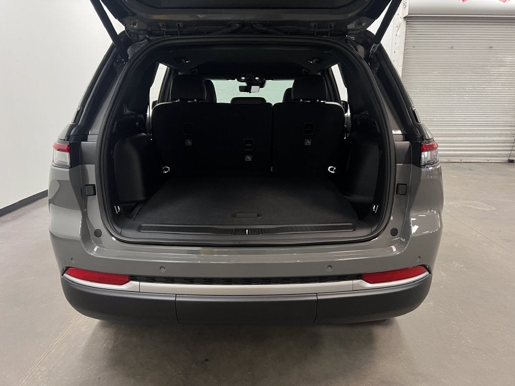 2027 Jeep Grand Cherokee GRAND CHEROKEE LIMITED 4X2