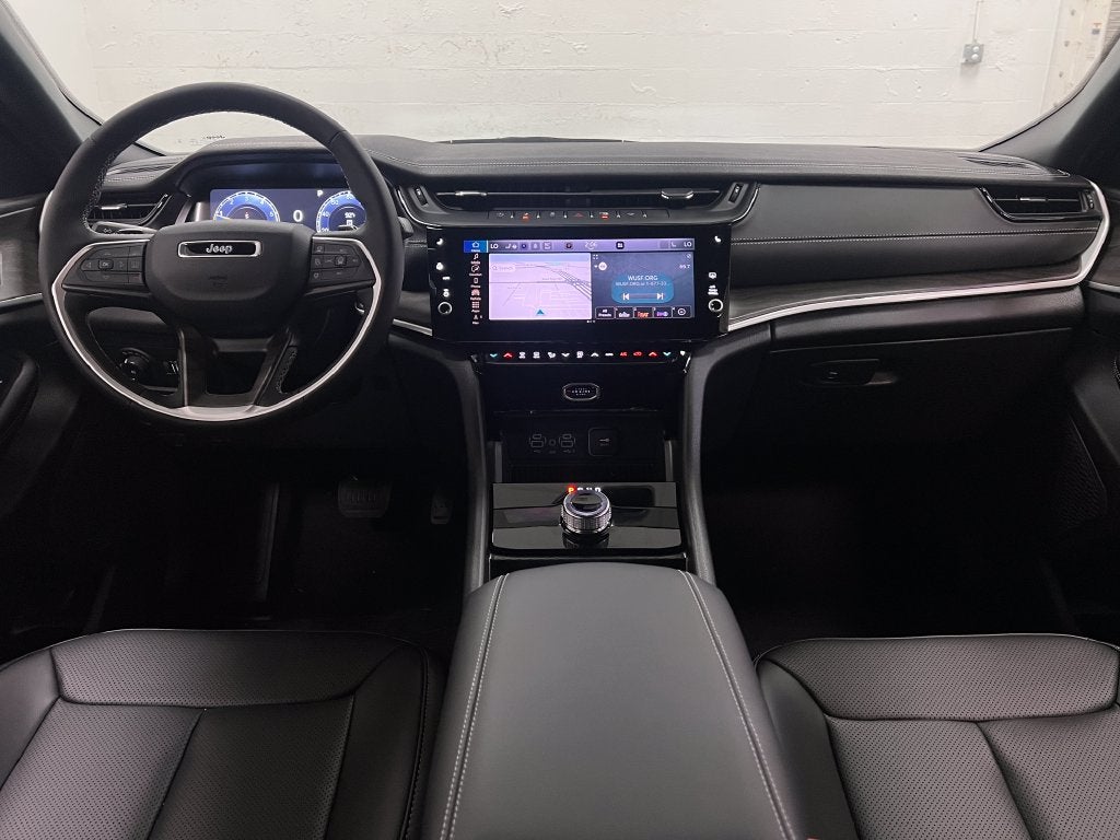2027 Jeep Grand Cherokee GRAND CHEROKEE LIMITED 4X2