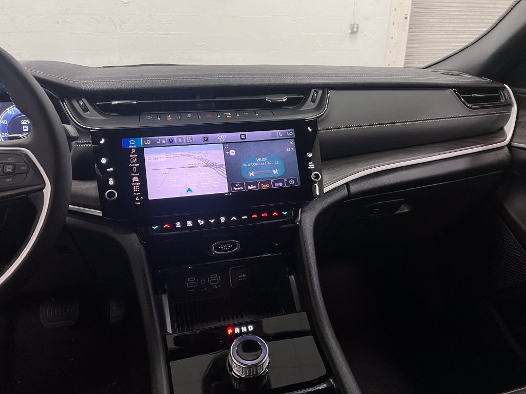 2027 Jeep Grand Cherokee GRAND CHEROKEE LIMITED 4X2