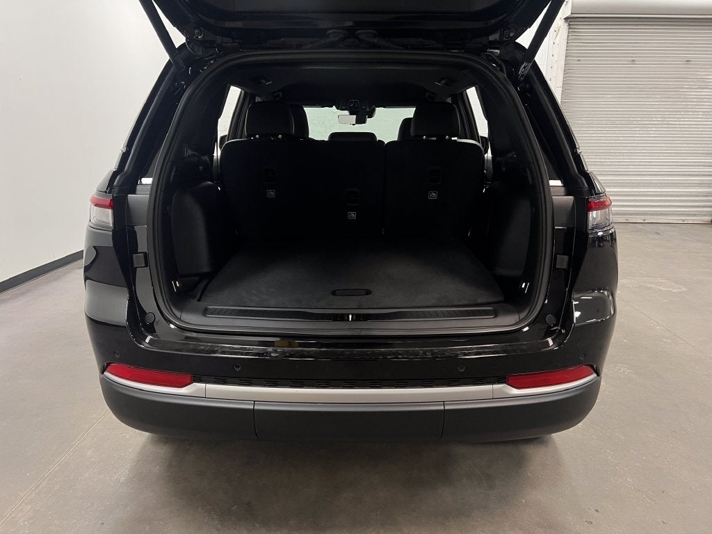 2027 Jeep Grand Cherokee GRAND CHEROKEE LIMITED 4X2