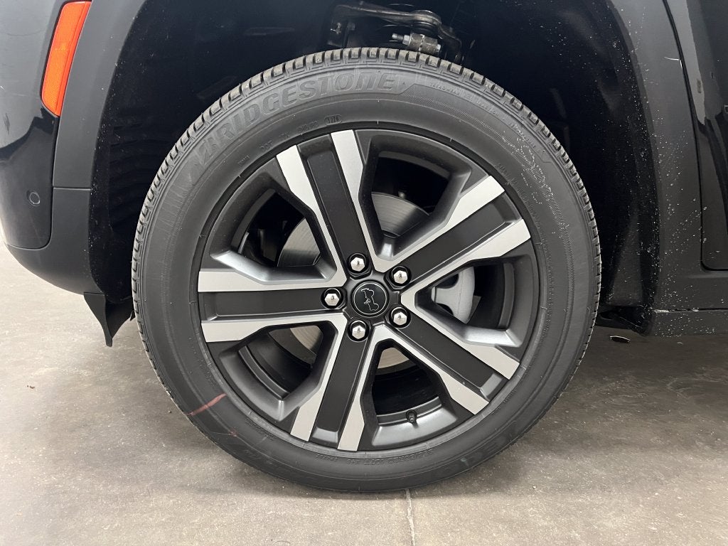 2027 Jeep Grand Cherokee GRAND CHEROKEE LIMITED 4X2