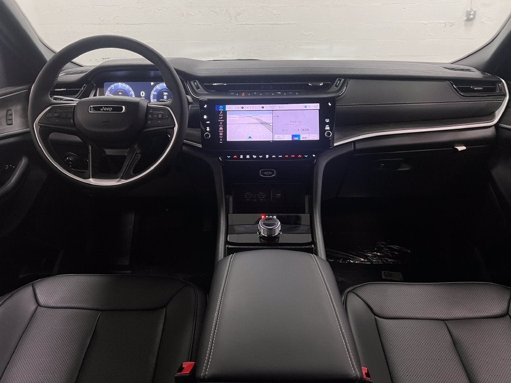 2027 Jeep Grand Cherokee GRAND CHEROKEE LIMITED 4X2