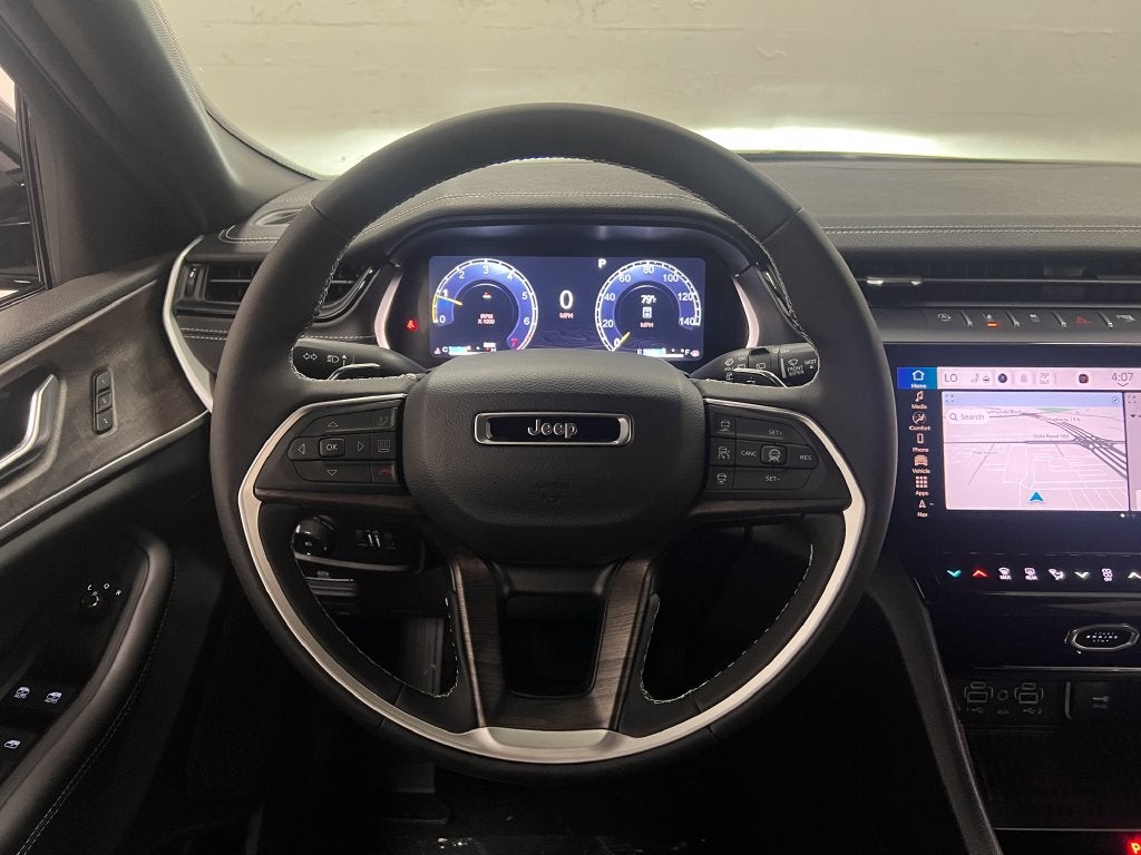 2027 Jeep Grand Cherokee GRAND CHEROKEE LIMITED 4X2