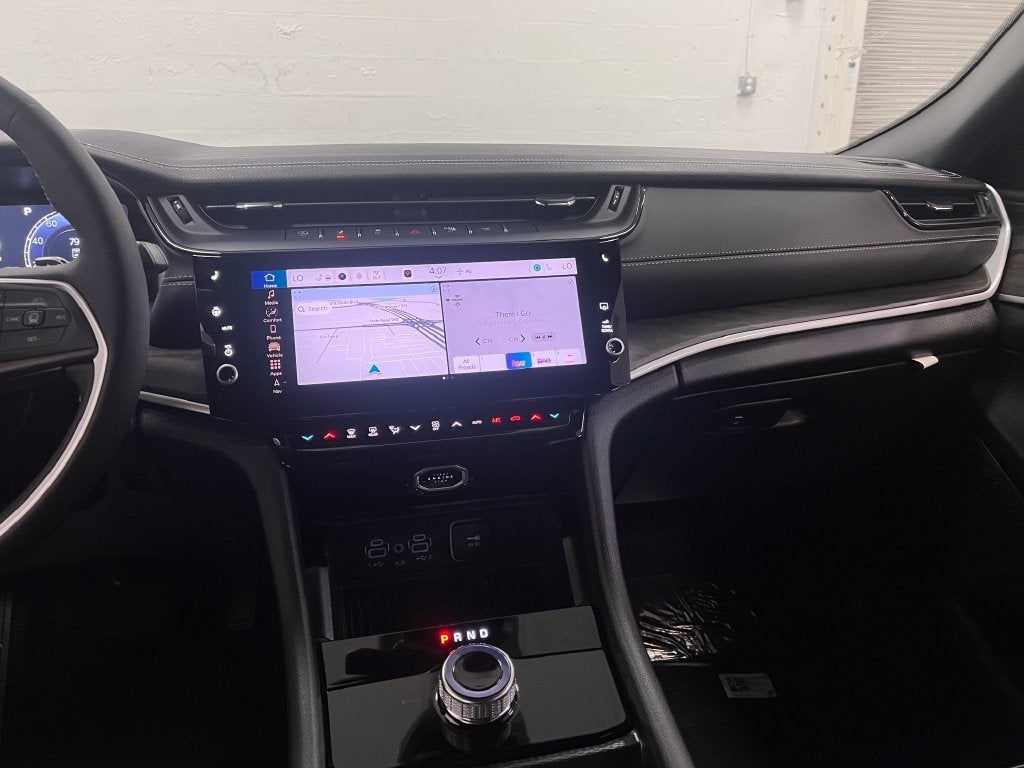 2027 Jeep Grand Cherokee GRAND CHEROKEE LIMITED 4X2