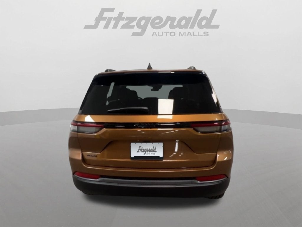 2027 Jeep Grand Cherokee GRAND CHEROKEE LIMITED 4X4