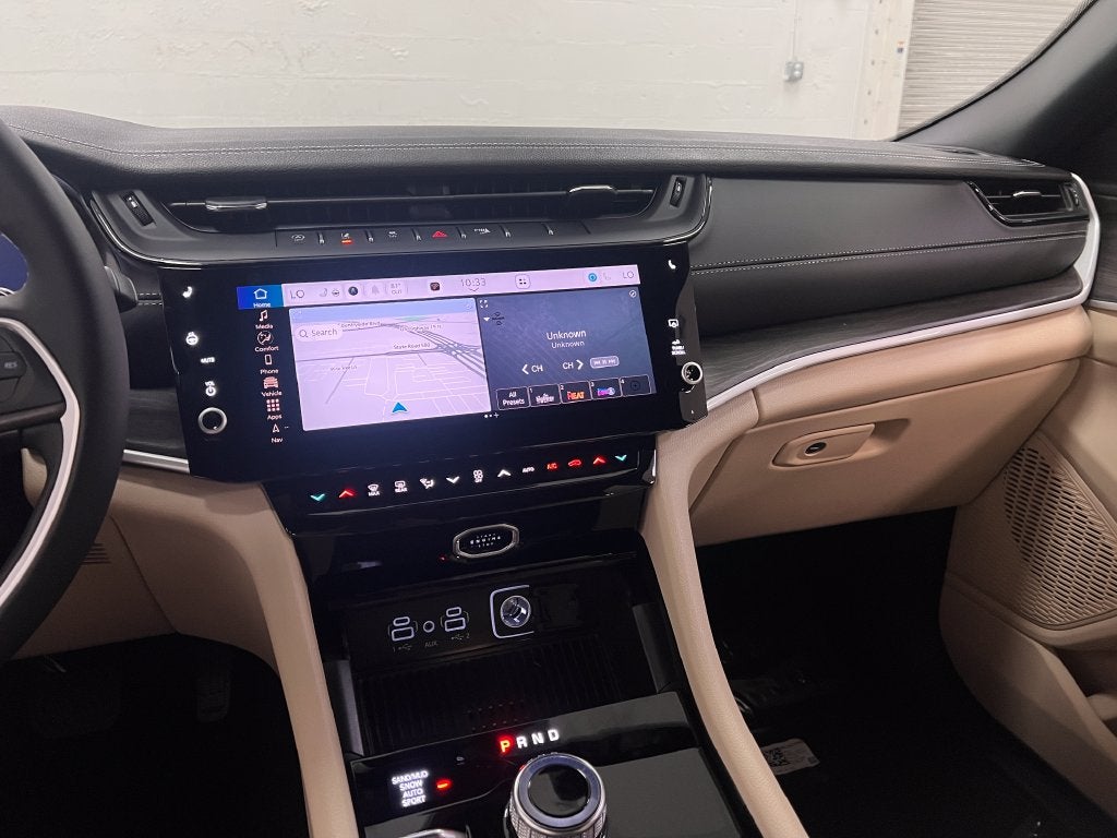 2027 Jeep Grand Cherokee GRAND CHEROKEE LIMITED 4X4