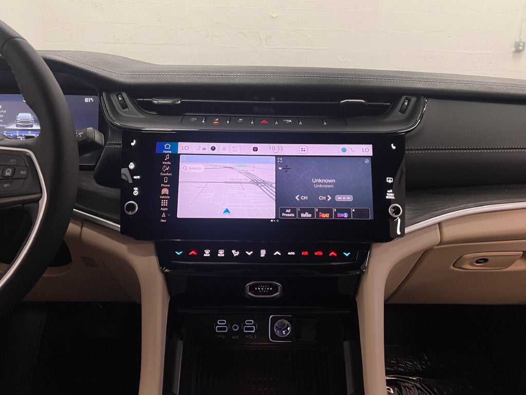 2027 Jeep Grand Cherokee GRAND CHEROKEE LIMITED 4X4