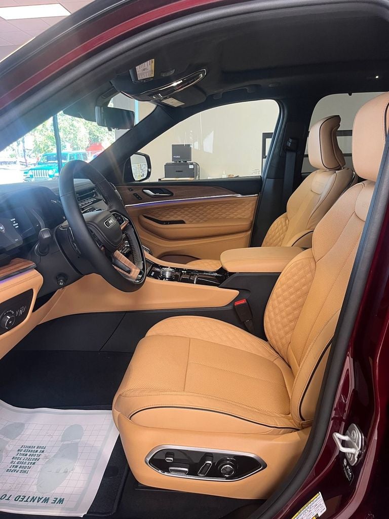 2025 Jeep Grand Cherokee GRAND CHEROKEE SUMMIT RESERVE 4X4