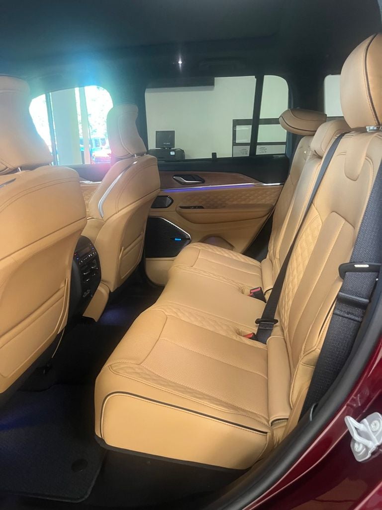 2025 Jeep Grand Cherokee GRAND CHEROKEE SUMMIT RESERVE 4X4