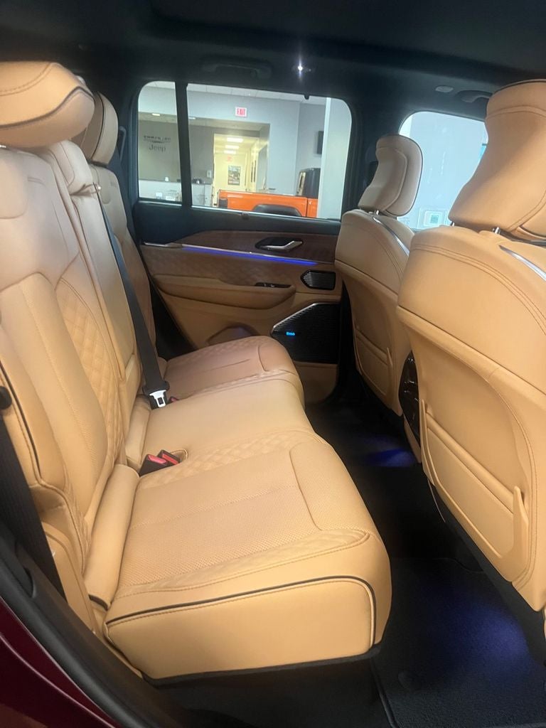 2025 Jeep Grand Cherokee GRAND CHEROKEE SUMMIT RESERVE 4X4