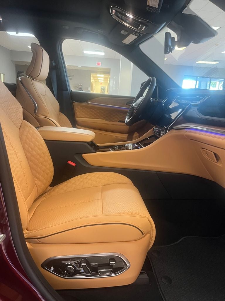 2025 Jeep Grand Cherokee GRAND CHEROKEE SUMMIT RESERVE 4X4