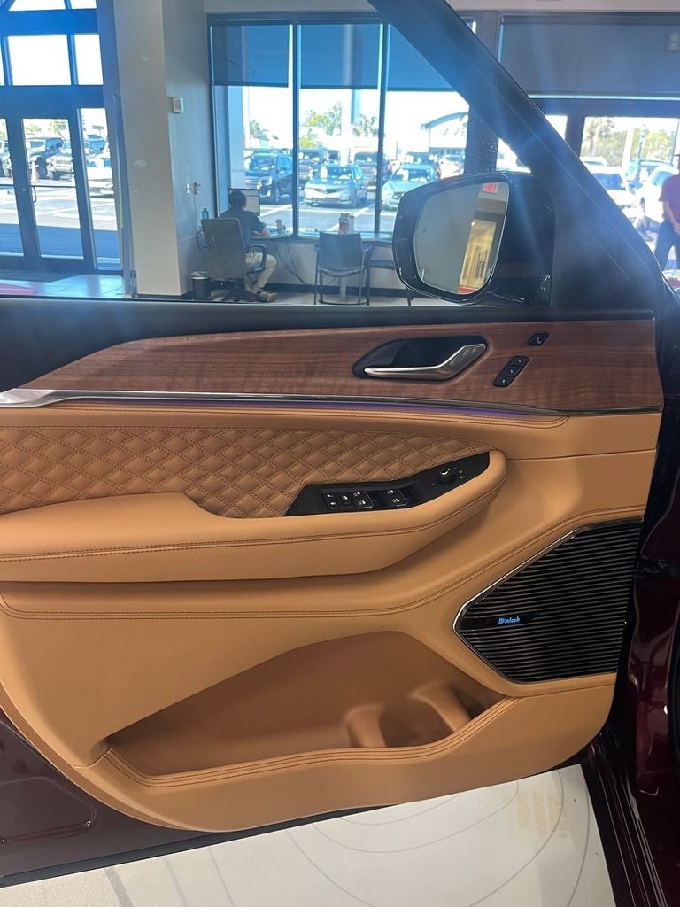 2025 Jeep Grand Cherokee GRAND CHEROKEE SUMMIT RESERVE 4X4