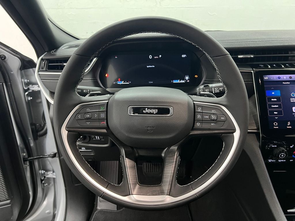 2025 Jeep Grand Cherokee GRAND CHEROKEE L LIMITED 4X2