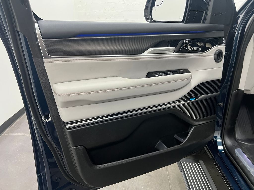 2026 Jeep Grand Wagoneer GRAND WAGONEER SUMMIT OBSIDIAN 4X4
