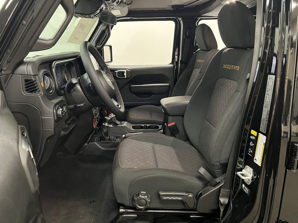 2025 Jeep Gladiator GLADIATOR MOJAVE 4X4