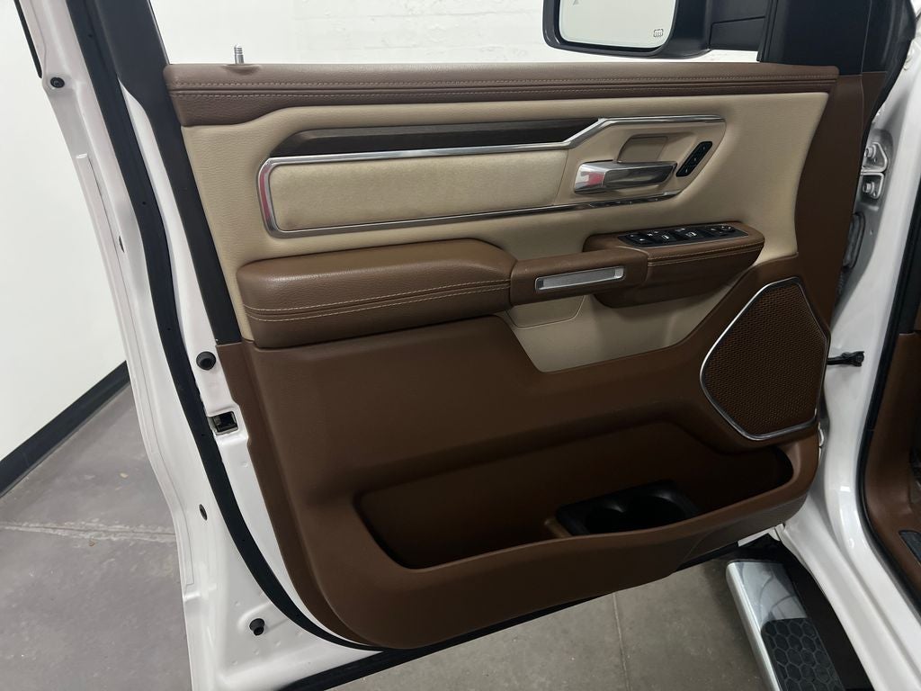 2021 RAM 1500 Laramie Crew Cab 4x2 5'7' Box