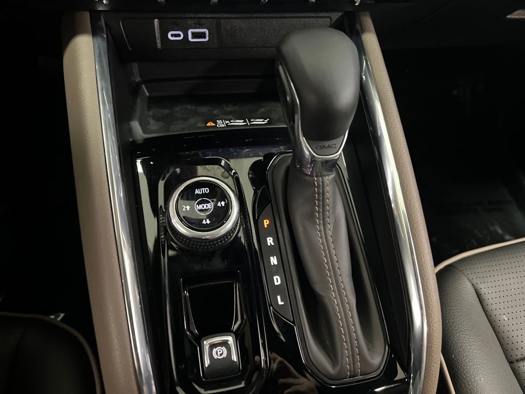2025 GMC Canyon 4WD Denali